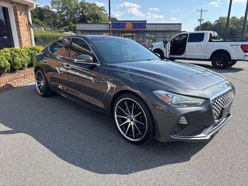 Used 2019 Genesis G70 2.0T Advanced w/ Elite Package RWD image 8
