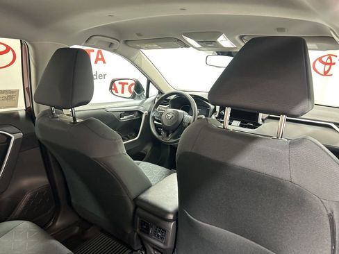 Used 2025 Toyota RAV4 XLE image 15