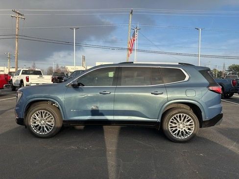 Used 2025 GMC Acadia Denali w/ Super Cruise Package image 6