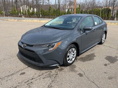 Used 2026 Toyota Corolla LE FWD image 2