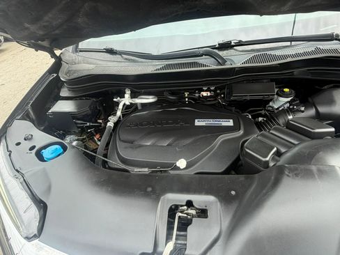 Used 2019 Honda Pilot Touring image 11