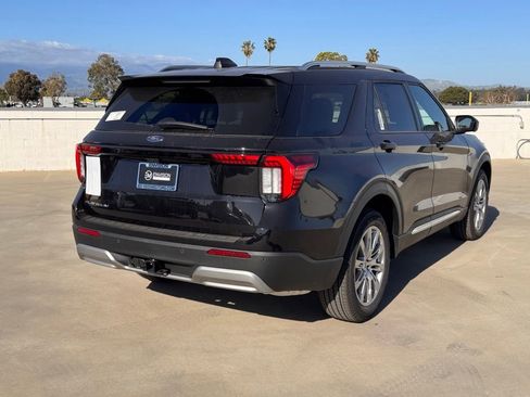 New 2026 Ford Explorer Platinum RWD image 12