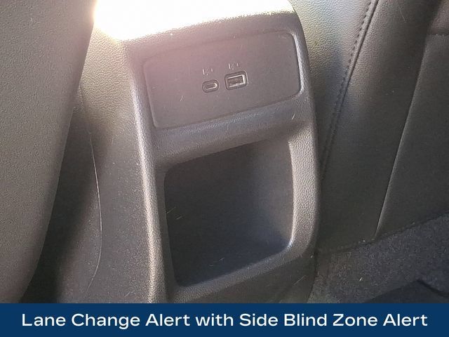 Used 2025 Chevrolet Trax RS w/ Sunroof Package FWD image 22