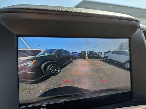 Used 2022 GMC Terrain SLT AWD/4WD image 33