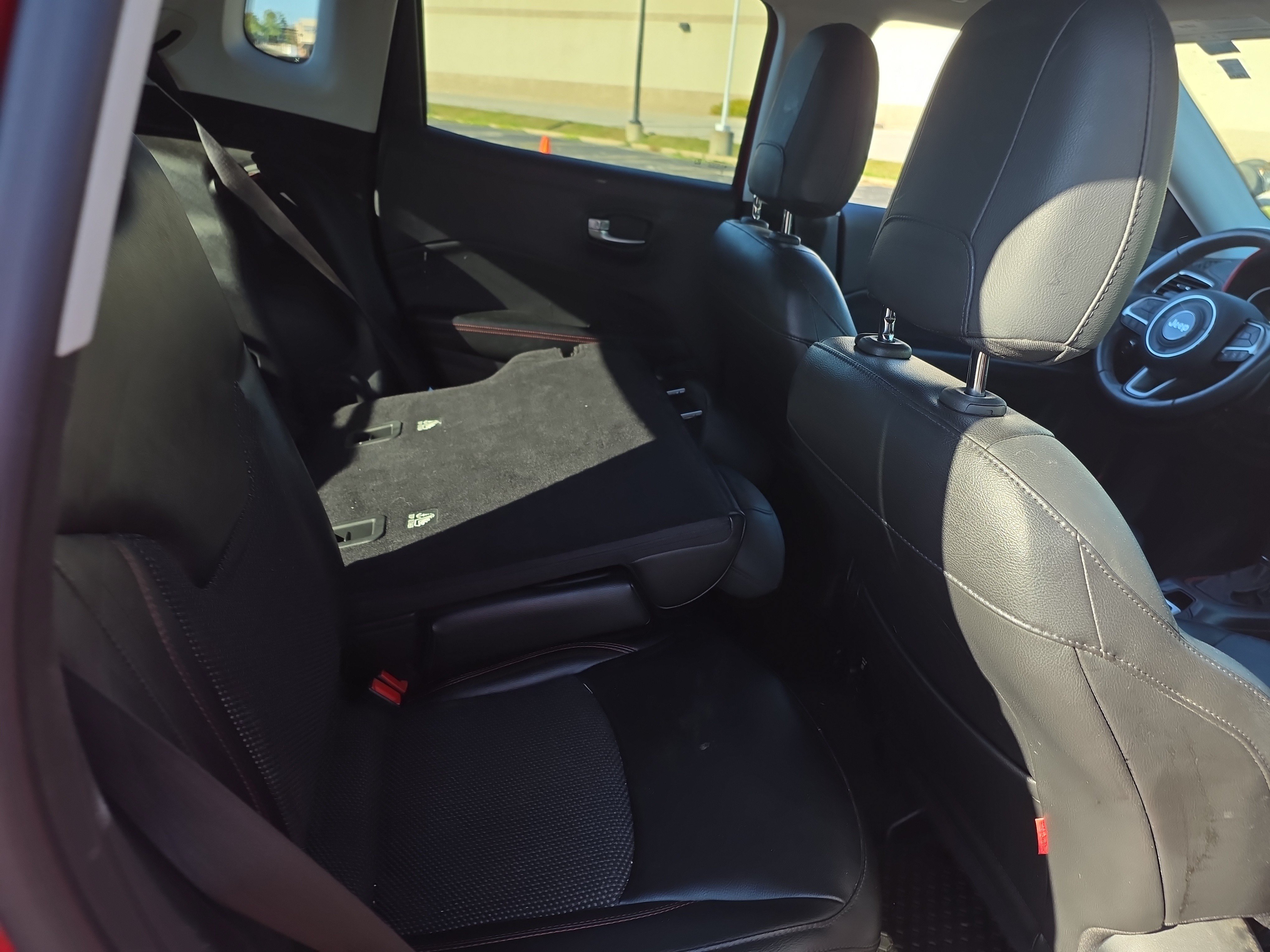 Used 2021 Jeep Compass Trailhawk AWD/4WD image 10