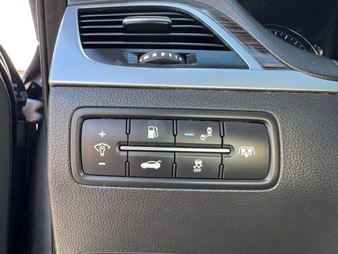 Used 2015 Hyundai Genesis 3.8 w/ Option Group 02 image 32