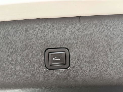 Certified 2023 Chevrolet Traverse RS AWD/4WD image 7