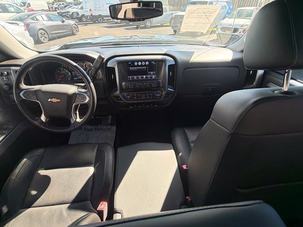 Used 2018 Chevrolet Silverado 1500 LT w/ All Star Edition AWD/4WD image 25