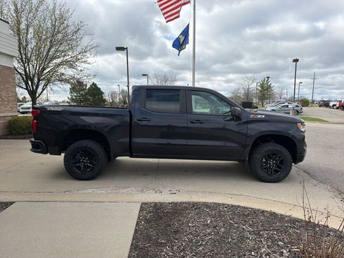 Used 2024 Chevrolet Silverado 1500 LT Trail Boss w/ Protection Package image 4