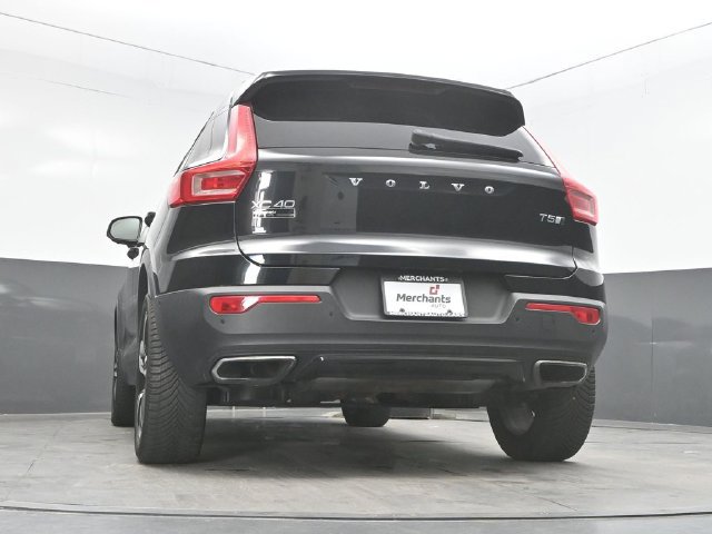 Used 2019 Volvo XC40 T5 R-Design AWD/4WD image 32