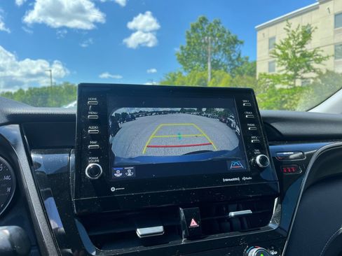 Used 2022 Toyota Camry XSE FWD image 21