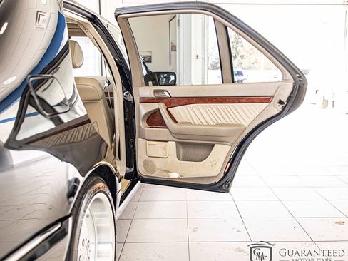 Used 1999 Mercedes-Benz S 320 image 36