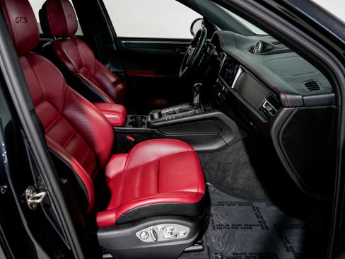 Used 2021 Porsche Macan GTS image 27