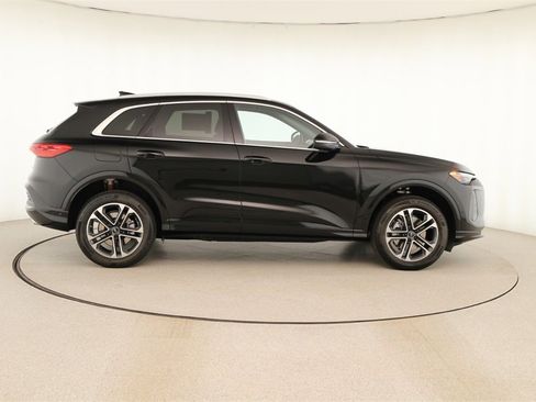 New 2025 Audi Q5 Premium image 8