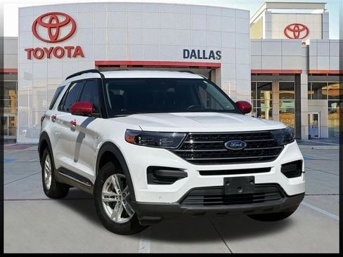 Used 2021 Ford Explorer XLT RWD image 1