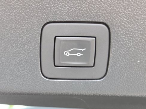 Used 2024 Buick Encore GX Avenir w/ Avenir Technology Package AWD/4WD image 26