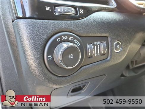 Used 2023 Jeep Cherokee Altitude Lux image 21