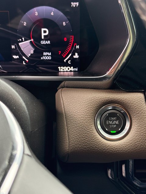 Used 2026 GMC Canyon Denali AWD/4WD image 2