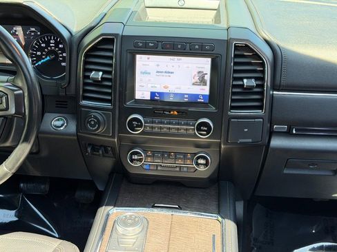 Used 2021 Ford Expedition Max Limited AWD/4WD image 14