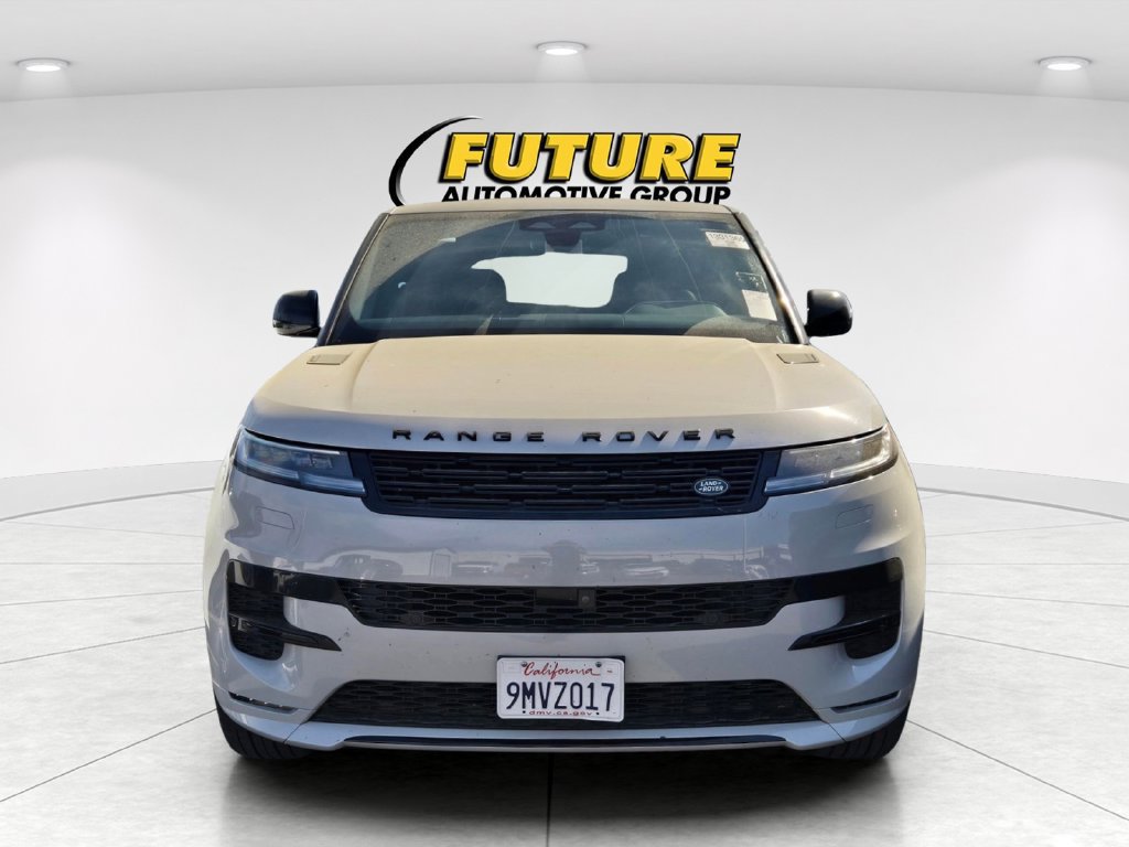 Used 2024 Land Rover Range Rover Sport Dynamic SE AWD/4WD image 2
