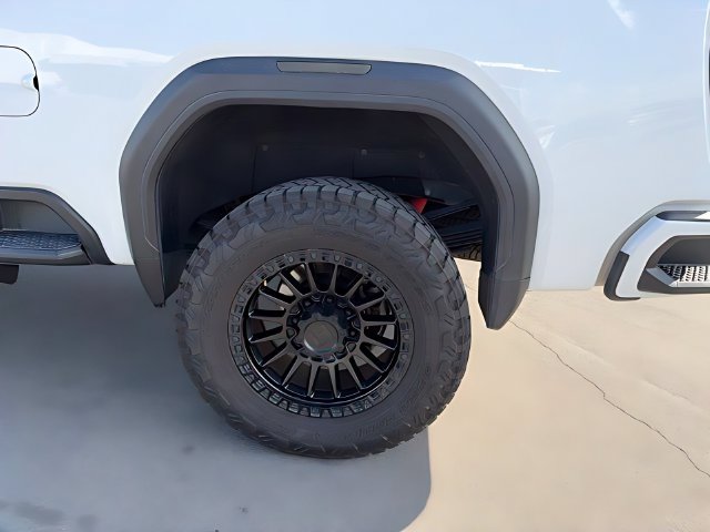 Used 2024 GMC Sierra 3500 AT4 w/ Technology Package AWD/4WD image 22