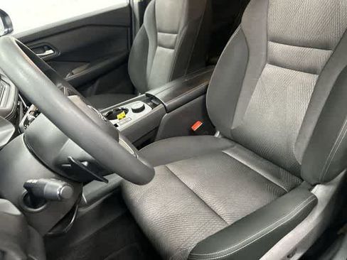 Used 2024 Nissan Rogue SV AWD/4WD image 10