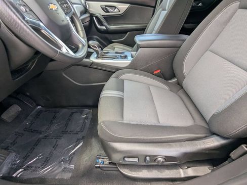 Used 2025 Chevrolet Blazer LT FWD image 25