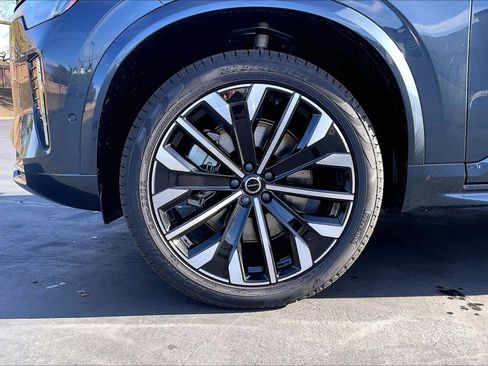 New 2026 Volvo XC90 T8 Plus image 14