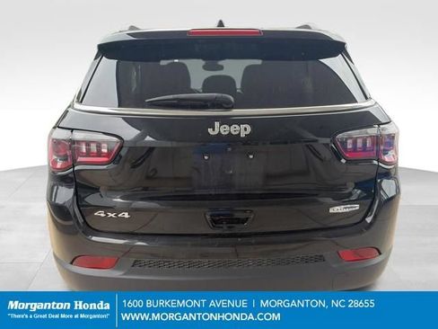 Used 2024 Jeep Compass Latitude AWD/4WD image 8