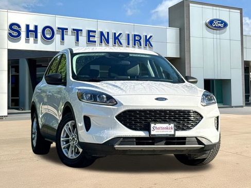 Used 2022 Ford Escape SE FWD image 1