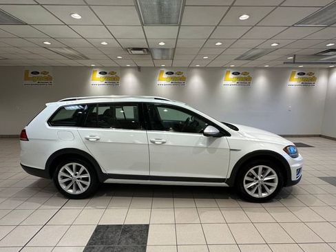 Used 2019 Volkswagen Golf Alltrack S AWD/4WD image 3