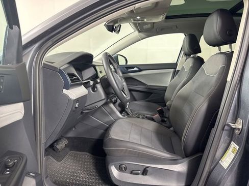 Certified 2024 Volkswagen Taos SE AWD/4WD image 11