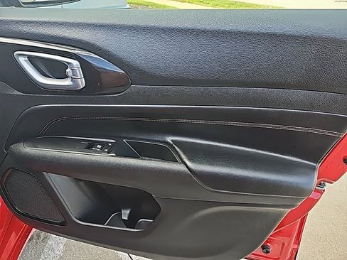 Used 2022 Jeep Compass Limited image 22