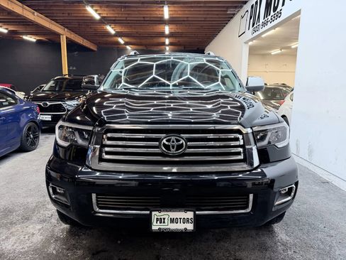 Used 2018 Toyota Sequoia Platinum image 3