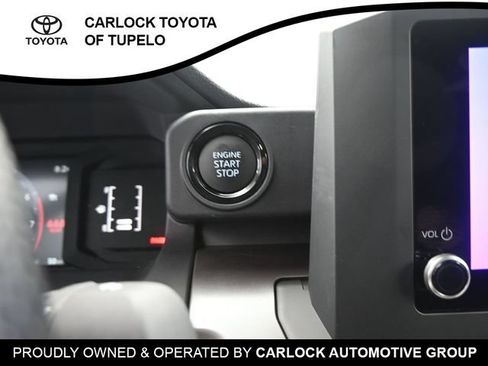 Used 2025 Toyota Tacoma SR5 AWD/4WD image 16