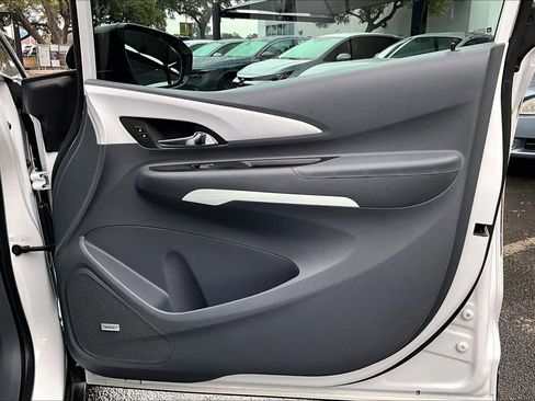 Used 2021 Chevrolet Bolt Premier w/ Infotainment Package image 23