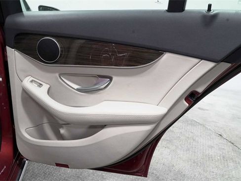 Used 2018 Mercedes-Benz C 300 Sedan image 28