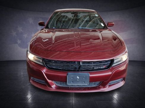 Used 2019 Dodge Charger SXT w/ Leather Interior Group RWD image 8
