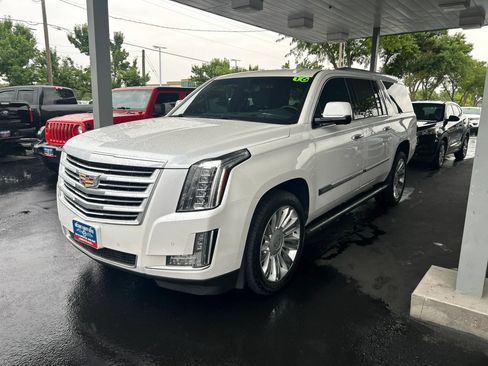 Used 2016 Cadillac Escalade ESV Platinum AWD/4WD image 29