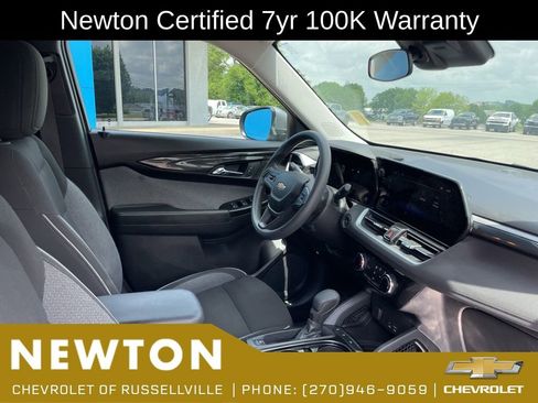 Used 2024 Chevrolet TrailBlazer LT w/ Driver Confidence Package FWD image 28