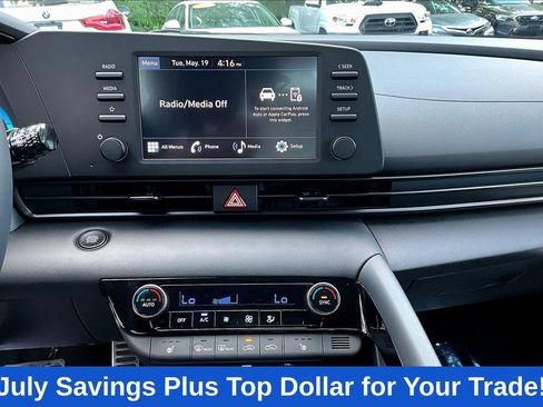 Used 2026 Hyundai Elantra SEL Sport Premium w/ Cargo Package FWD image 19