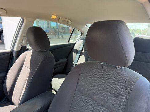 Used 2011 Nissan Altima 2.5 S FWD image 4