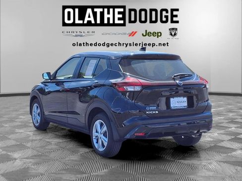 Used 2025 Nissan Kicks Play S FWD image 3