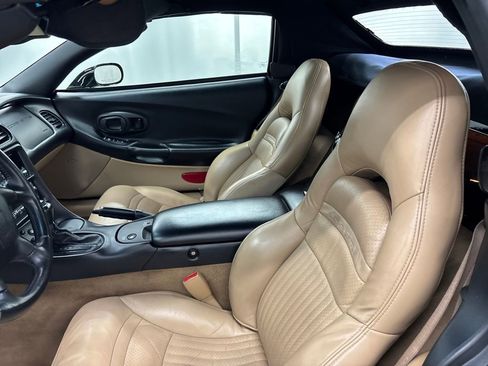 Used 2001 Chevrolet Corvette Convertible w/ Preferred Equipment Group1 image 25