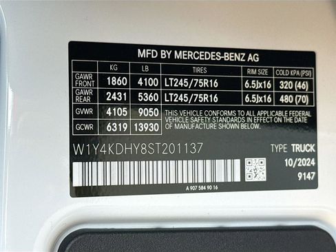 Used 2025 Mercedes-Benz Sprinter 2500 image 25
