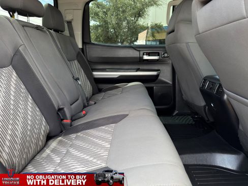 Used 2020 Toyota Tundra SR5 w/ SR5 Upgrade Package image 27