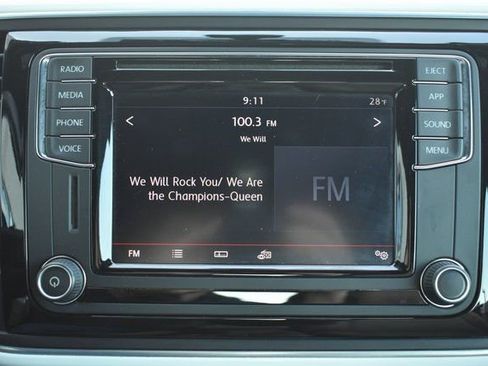 Used 2018 Volkswagen Beetle 2.0T Coast image 23