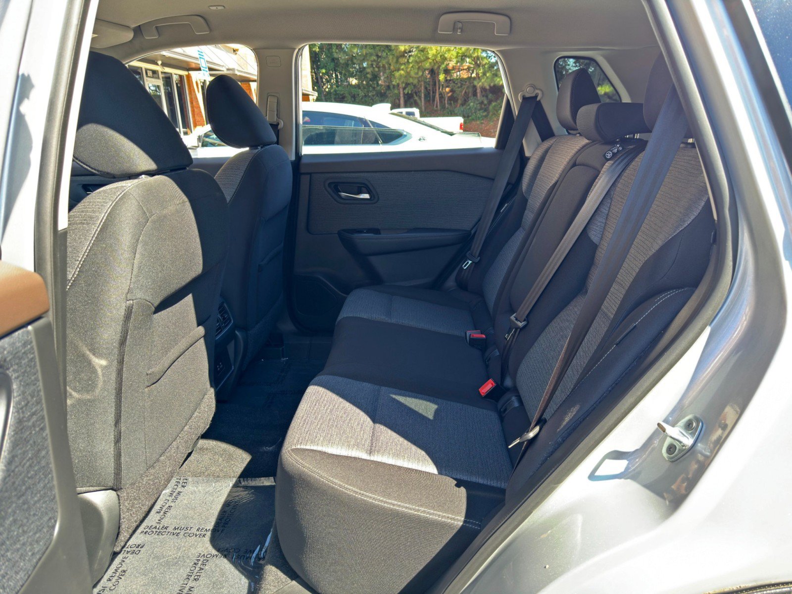 Used 2022 Nissan Rogue SV FWD image 35
