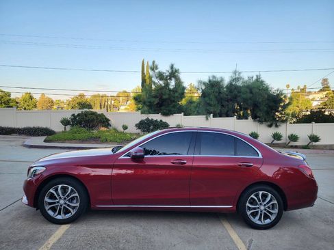 Used 2017 Mercedes-Benz C 300 4MATIC Sedan image 5