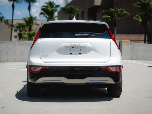 Used 2023 Kia Niro Wind FWD image 14